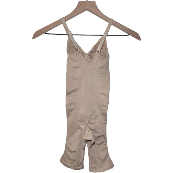 SKIMS Seamless Sculpt Mid Thigh Bodysuit in Clay - Picture 4 of 5